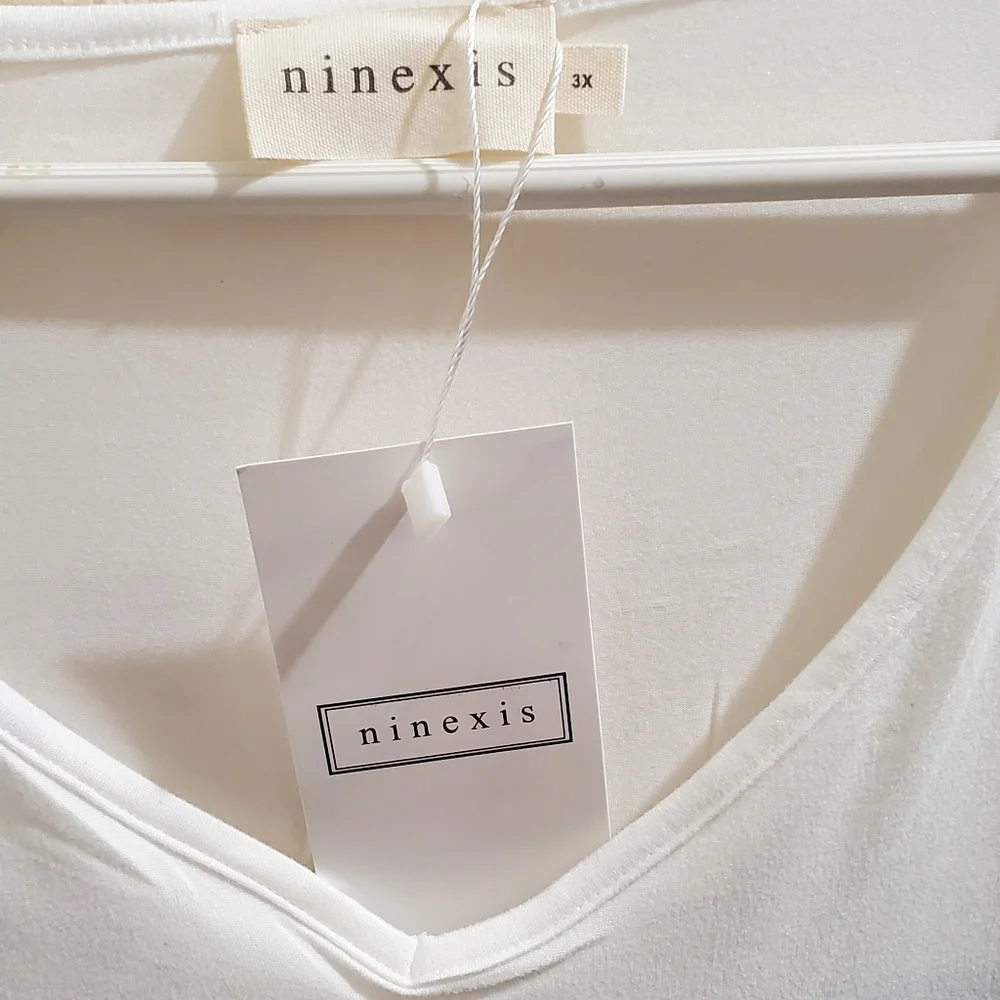 Blouse - Picture 2 of 3